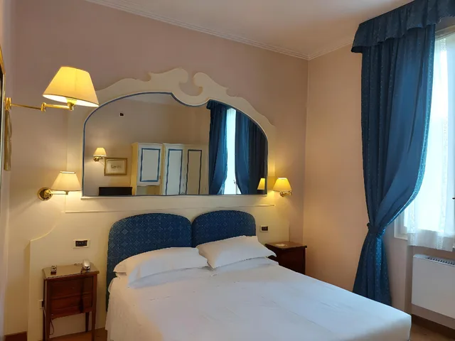 غرفة كلاسيكية مفردة بسرير مزدوج، Phi Hotel Canalgrande 2/2