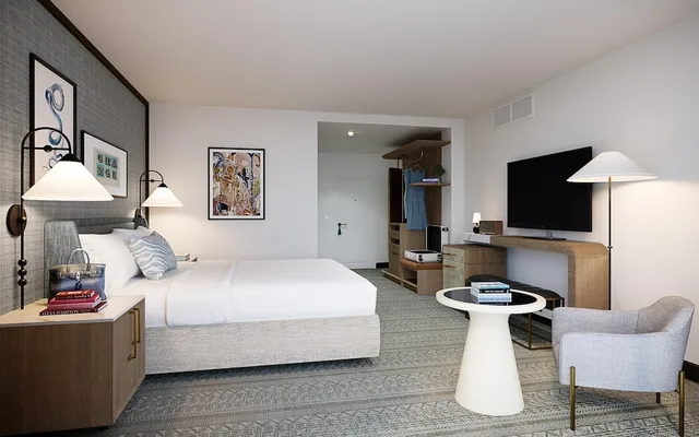 1 Bedroom, Rose, Suite, King Bed, Sofa، The Beacon at Embassy Row Washington DC, Tapestry by Hilton 2/9