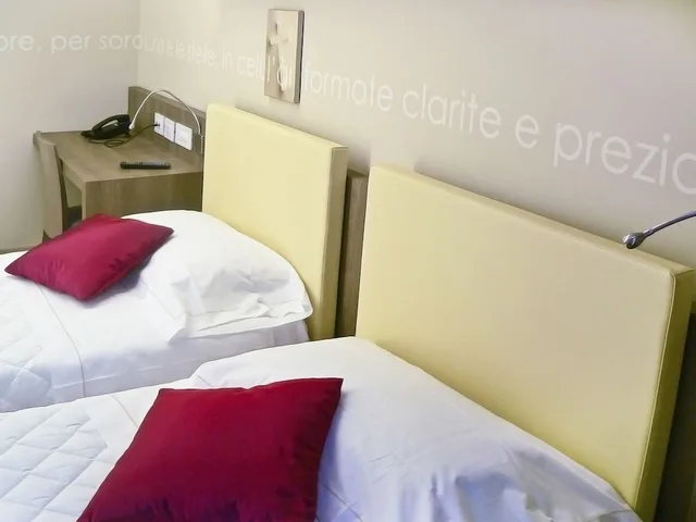 Standard, Twin Beds, Il Cantico 3/5