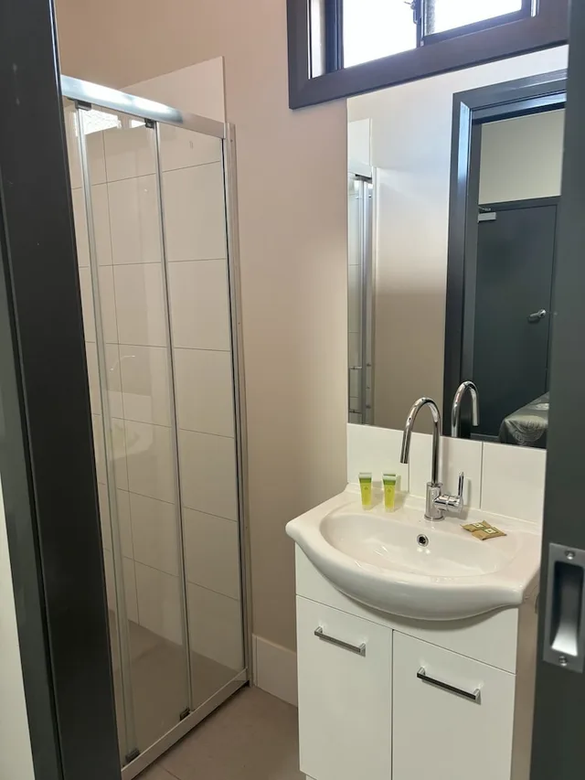 جناح استوديو تنفيذي بسرير مزدوج، Broken Hill Tourist Lodge 2/5