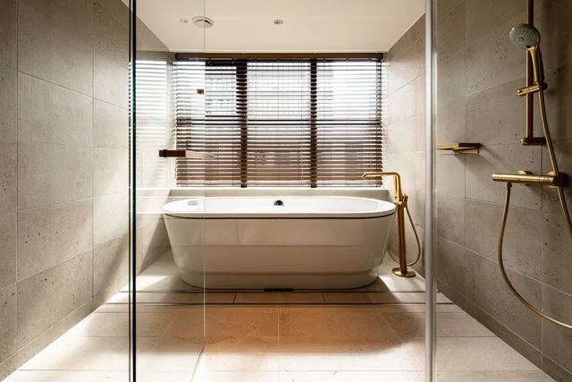 جناح بسرير كينج، The Basics Fukuoka (ex Hyatt Regency Fukuoka) 2/3