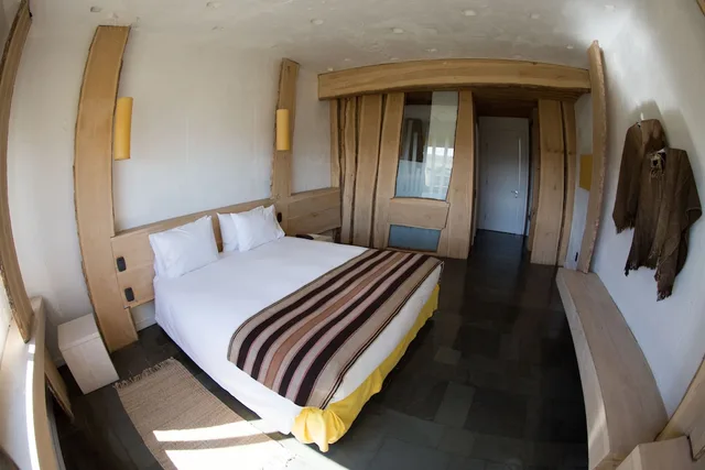 غرفة سوبيريور بسريرين منفصلين بإطلالة على البحر، Remota Hotel 2/4