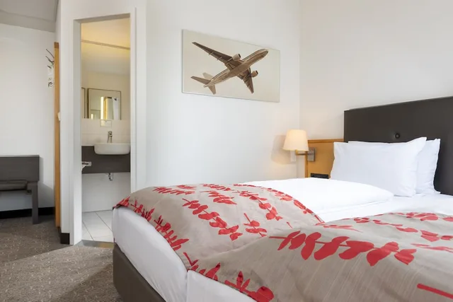 غرفة بريميوم بسرير فردي، Holiday Inn Frankfurt Airport Neu Isenburg 1/5