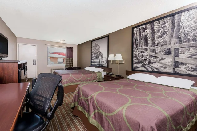 غرفة رباعية بسريرين مزدوجين، Super 8 by Wyndham Chattanooga Ooltewah 1/1