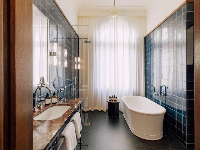 جناح سوبيريور، Boutique Hotel Chateau Royal 4/4