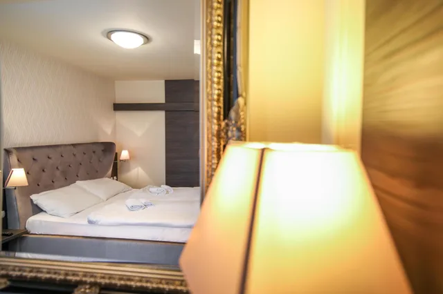 غرفة قياسية بسرير كوين، Hotel Evropa Celje 3/6