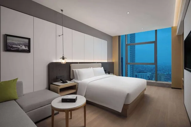 غرفة بريميير بسرير كينج بإطلالة على المدينة، Ramada Encore Dongguan Houjie 1/1