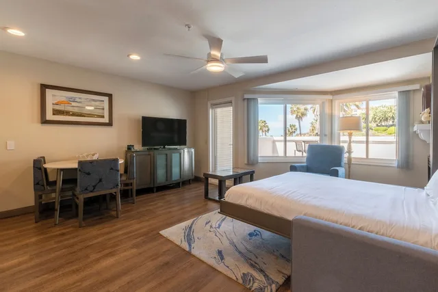Studio, Queen Murphy Bed، San Clemente Cove 2/6