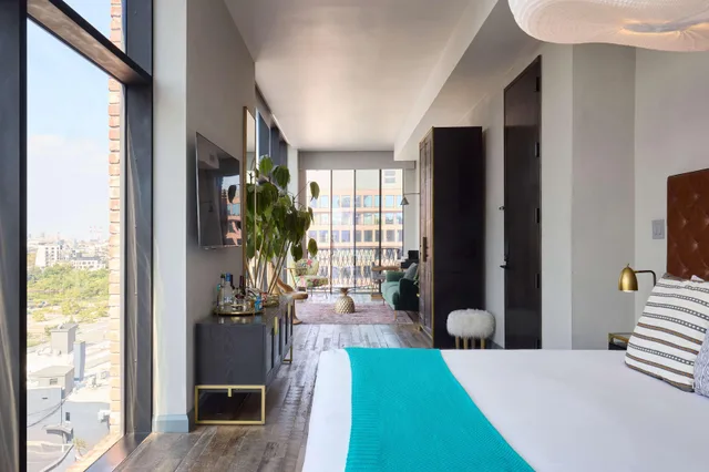 Skyline, Premier, Suite، Arlo Williamsburg 2/7