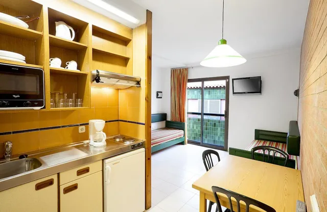 شقة عائلية بثلاثة أسرّة بإطلالة على المدينة بغرفة نوم واحدة، Apartamentos Rosanna 3/3