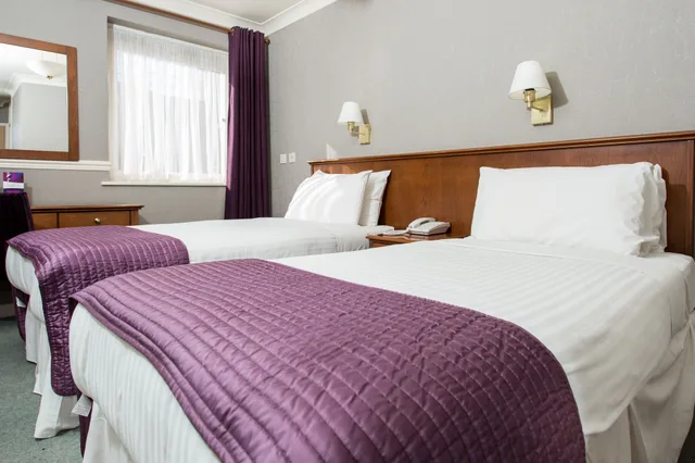 غرفة بسريرين منفصلين، THE CLARENDON HOTEL 3/5