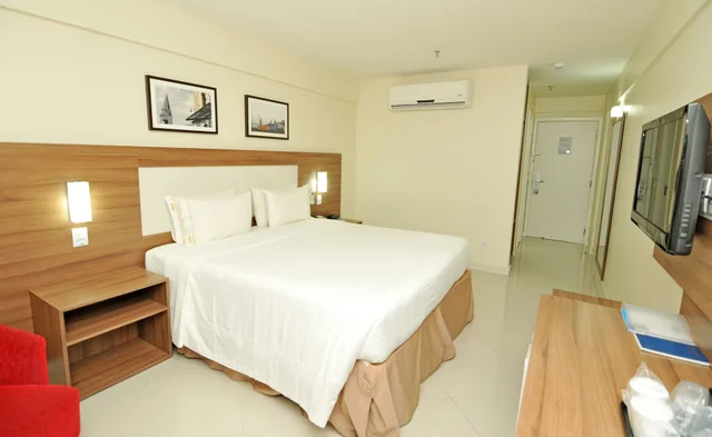 غرفة قياسية بسرير كينج في الطابق العلوي، Holiday Inn Express Belem Ananindeua 1/7