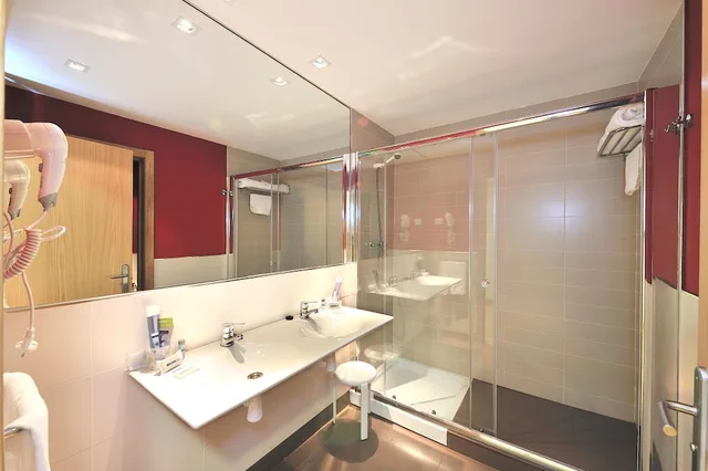 جناح جونيور بسرير مزدوج، Hotel Naval Sestao 5/5