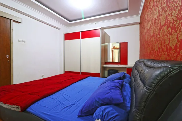 شقة بسريرين مزدوجين بـ3 غرف نوم، Inkubus Gateway Apartment Ahmad Yani by ZUZU 1/10
