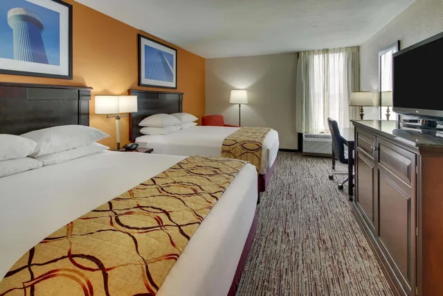 غرفة ديلوكس بسريرين كوين، Pear Tree Inn St Louis Arnold 2/5