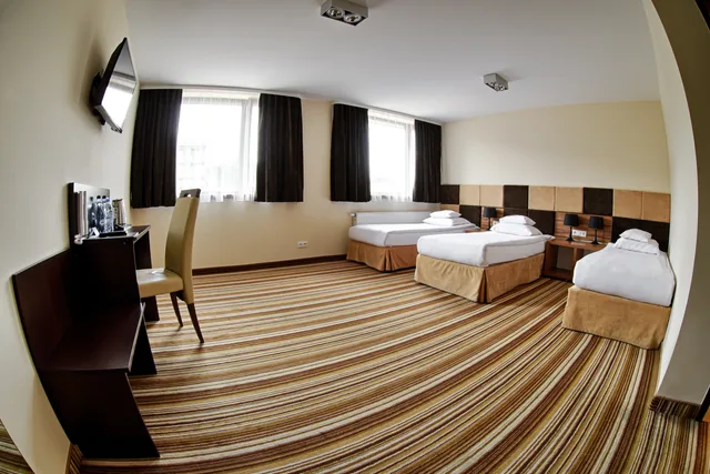 غرفة ثلاثية، Boutique Hotel’s Wroclaw 2/3
