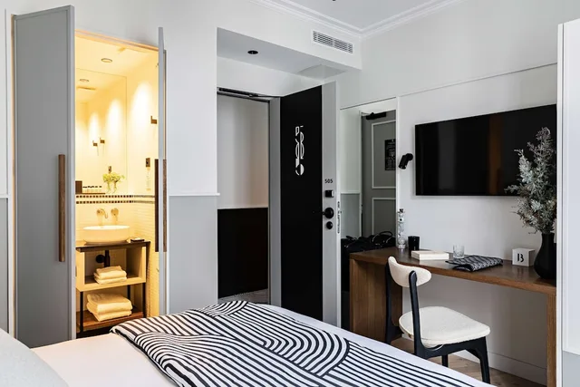 Connecting, Family, Queen and Twin Beds, Best Western Premier The Blake Paris Gare Saint Lazare 3/4