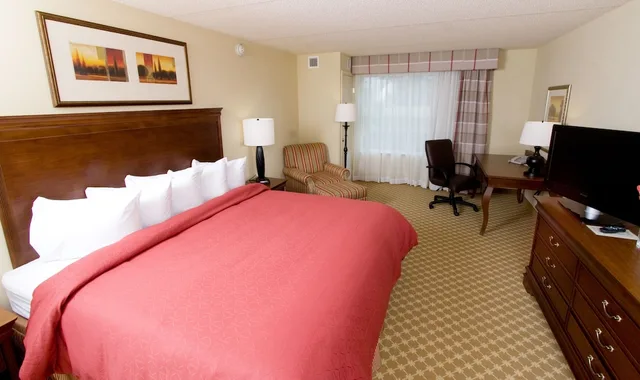 غرفة بسرير كينج، Country Inn Suites By Radisson Fredericksburg Va 1/2