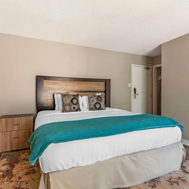Room, King Bed, Lake Front, Balcony، Christies Mill Waterfront Resort and Spa 7/10