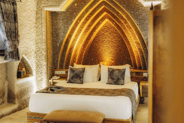 جناح فاخر بسرير كوين مع أريكة، Sah Saray Cave Suites Halal Hotel 1/3