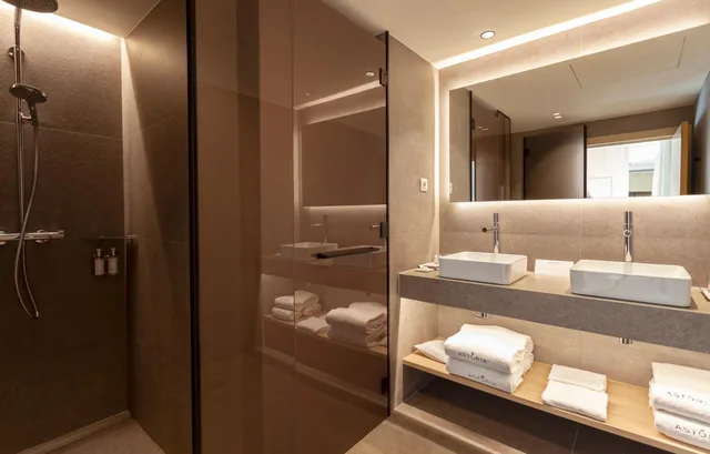 غرفة عائلية بشرفة، Astoria Hotel 10/10