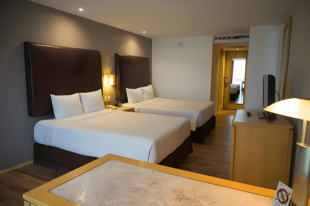 غرفة بسريرين منفصلين، Sevilla Palace Hotel 1/1