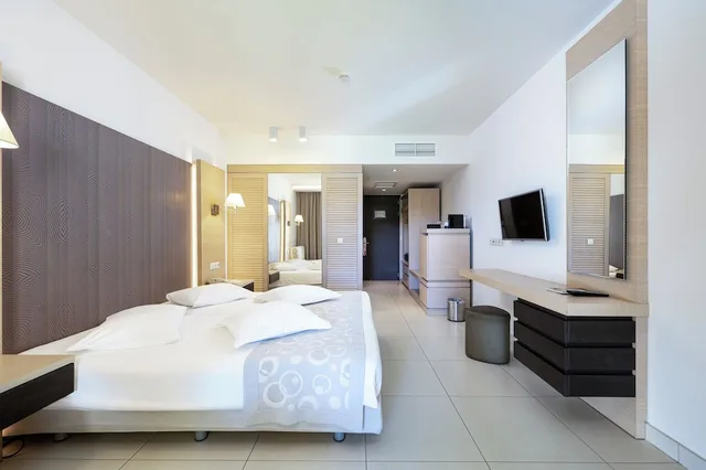 غرفة بسريرين منفصلين لذوي الإعاقة، Astir Odysseus Kos Resort and Spa 1/10