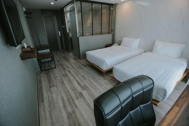 Standard, Twin Beds, Private Bathroom, Bangkok City Link Hotel 1/2