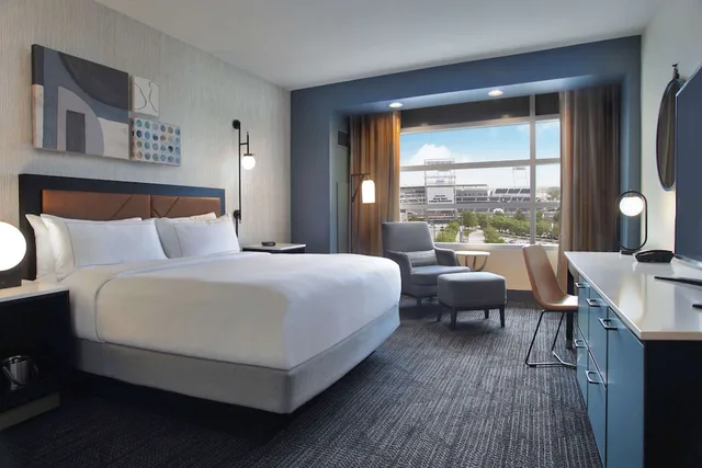 جناح ديلوكس مع أريكة لذوي الإعاقة، HILTON OMAHA 1/3