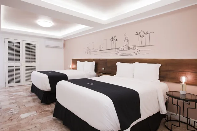 Happy Nest, Sunset, 2 Queen Beds, The Xperience by g - Adults Only 4/8