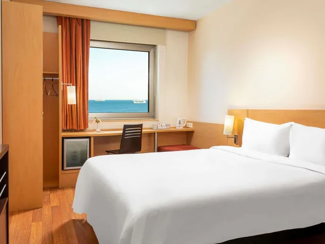 غرفة قياسية بسرير كوين، Ibis Istanbul Zeytinburnu 1/3