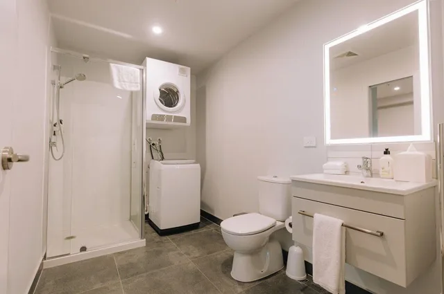 شقة ديلوكس بغرفة نوم واحدة بمطبخ في الطابق العلوي، Ramada by Wyndham Newmarket Auckland 2/3