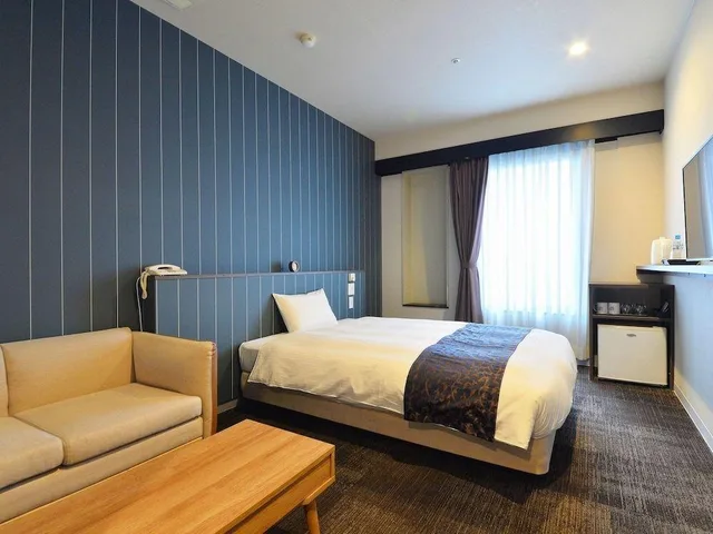 غرفة بسرير كوين في المبنى الرئيسي للمدخنين، LC Goryokaku Hotel 1/1