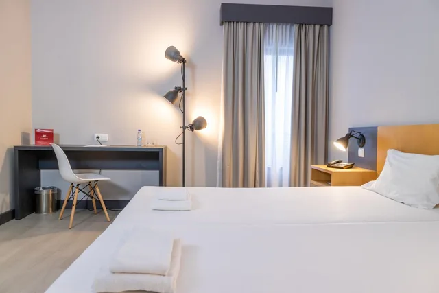 غرفة قياسية بسرير مزدوج أو سريرين منفصلين، Flag Hotel Braga 9/10
