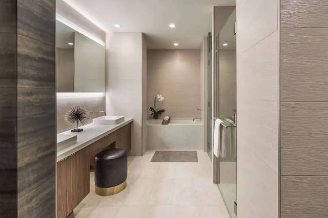 1 Bedroom, Suite, King Bed, Mountain Shadows 5/5