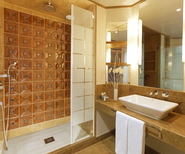 Junior Suite, King Bed, Real Marina Hotel & Spa 6/7