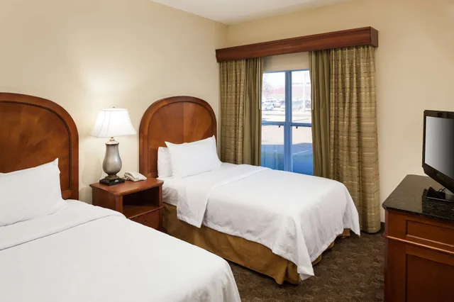 Suite, 1 King and 2 Double Beds, Homewood Suites by Hilton Jackson-Ridgeland 6/8