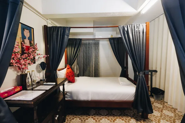 Room, Twin Beds, Shared Bathroom, Sleeper House 3/10