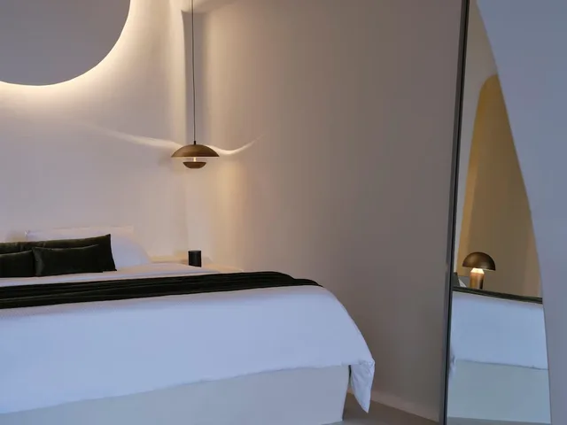 Deluxe, Suite, King Bed, Outdoor Jetted Tub، Andronis Luxury Suites 6/10