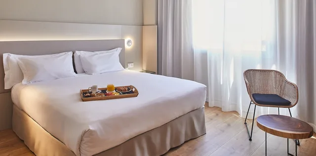 Comfort, Double Bed, Silken Reino de Aragon 1/6