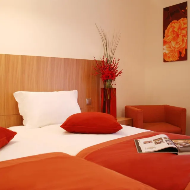 غرفة ديلوكس بسريرين منفصلين بشرفة، Westside Arc de Triomphe Hotel Ex Hotel Waldorf Arc de Triomphe 2/4