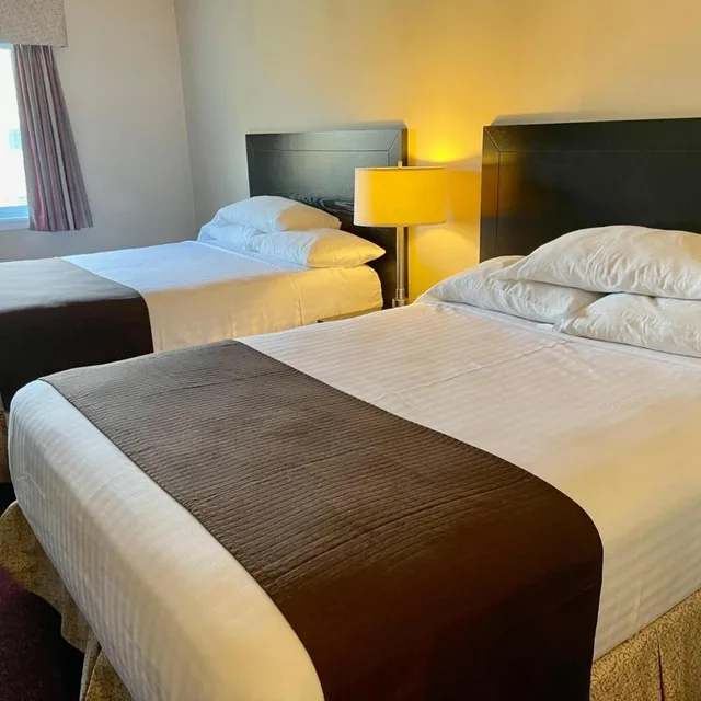 Room, Quadruple, 2 Queen Beds, Atlantic Host 8/10