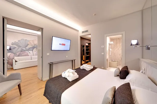 Suite, King Bed, Sofa, Living Area, Hot Tub, Best Western Hotel Nazionale 1/7