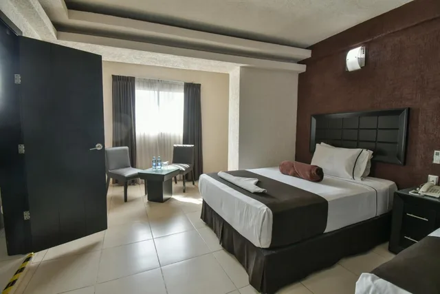 غرفة سوبيريور كبيرة، Hotel Portonovo Plaza Guadalajara 2/10