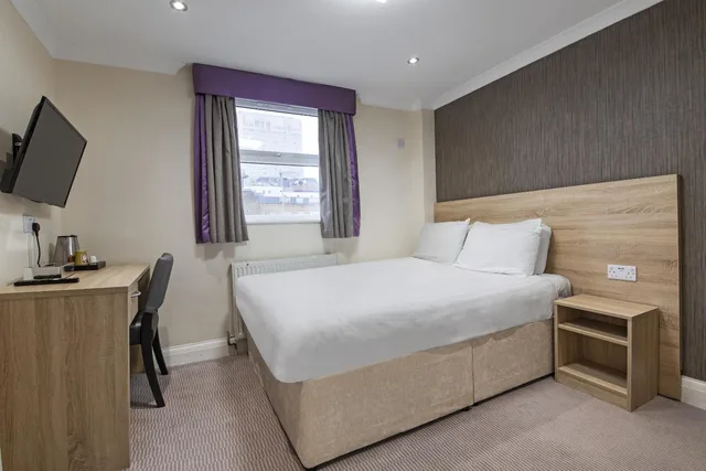 غرفة قياسية بسرير كوين، OYO 24 Sussex London Paddington 1/1