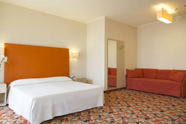 غرفة سوبيريور بسريرين منفصلين وسرير بطابقين، Hotel Royal Village 8/10