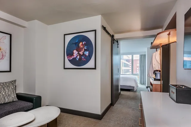 1 Bedroom, Rose, Suite, King Bed, Sofa، The Beacon at Embassy Row Washington DC, Tapestry by Hilton 3/9