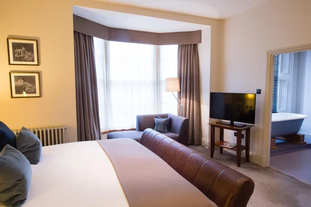 غرفة ديلوكس بسرير كوين، Hotel Du Vin & Bistro Harrogate 1/2