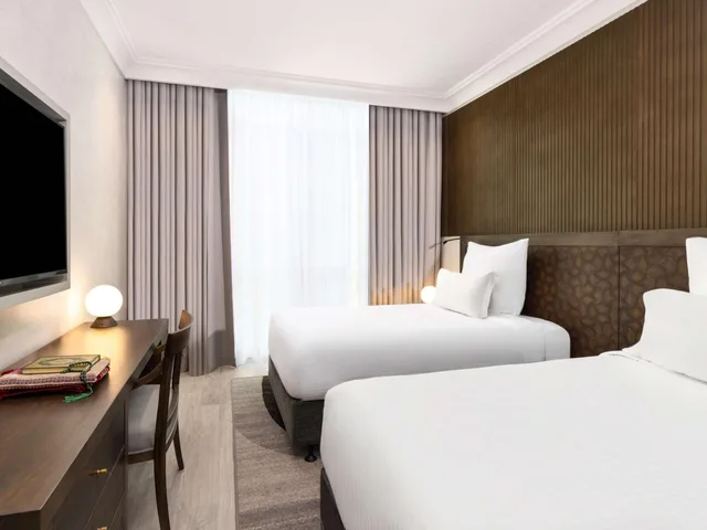 Deluxe, Twin Beds, Haram Courtyard View، زمزم بولمان مكة(Pullman ZamZam Makkah) 6/13