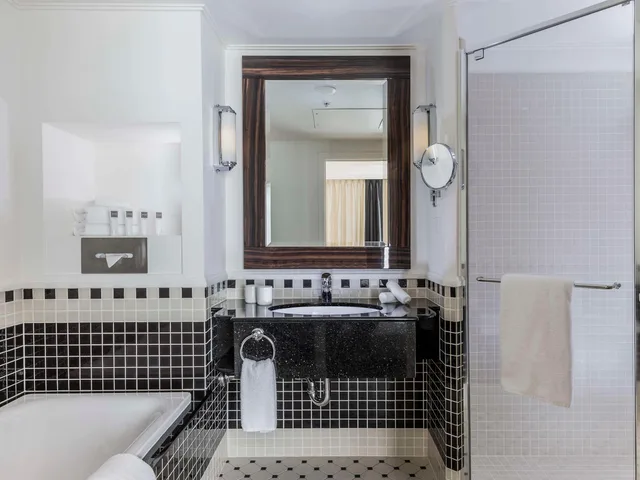 جناح تنفيذي بسرير كينج، Swissotel Sydney 4/5